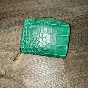Green Crocodile Embossed Wallet